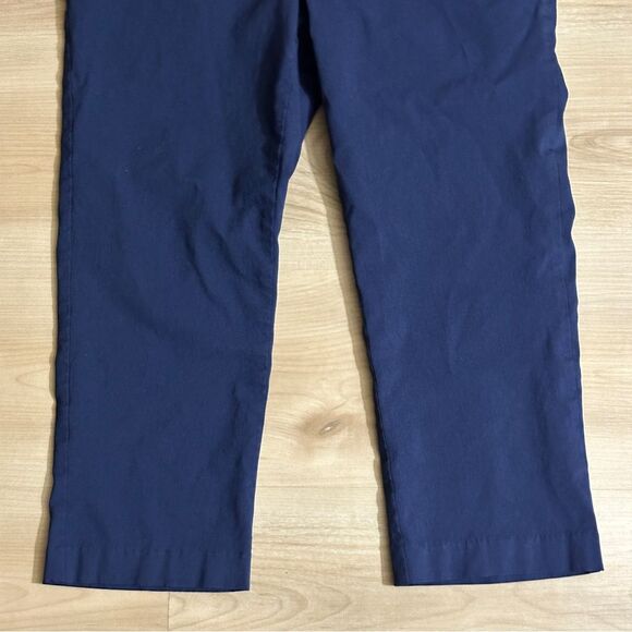Chico's Fabulously Slimming Navy Blue Perfect Stretch Capri Casual Pants Sz‎ 0.5 - Picture 3 of 8